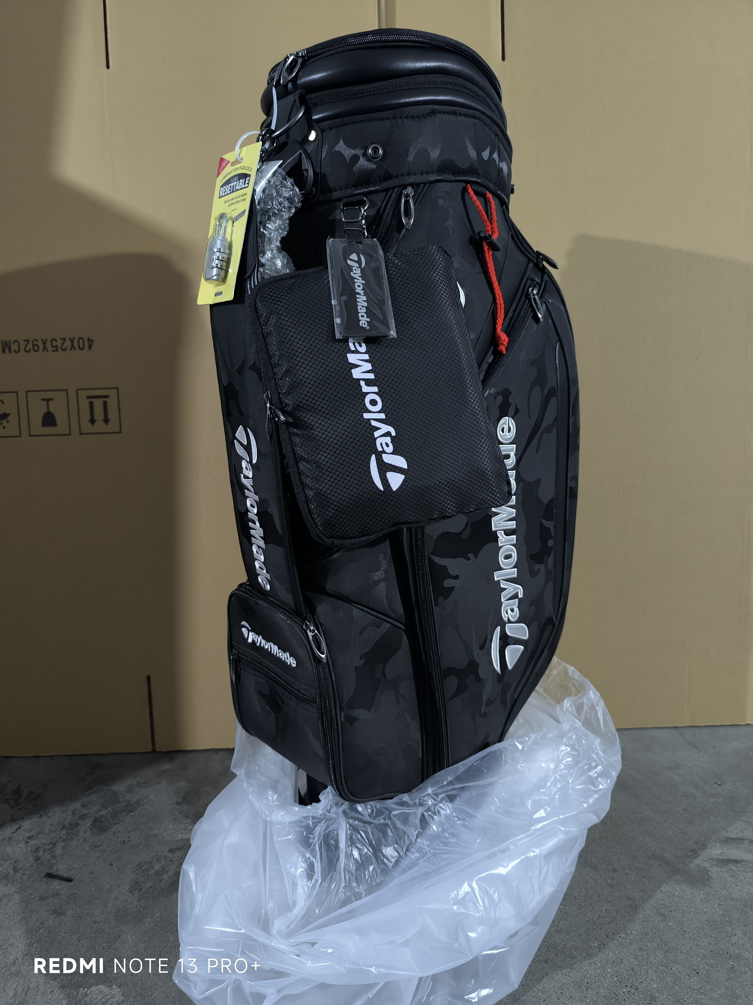 TITLESIT TAYLORMADE G/FORE GOLF BAG