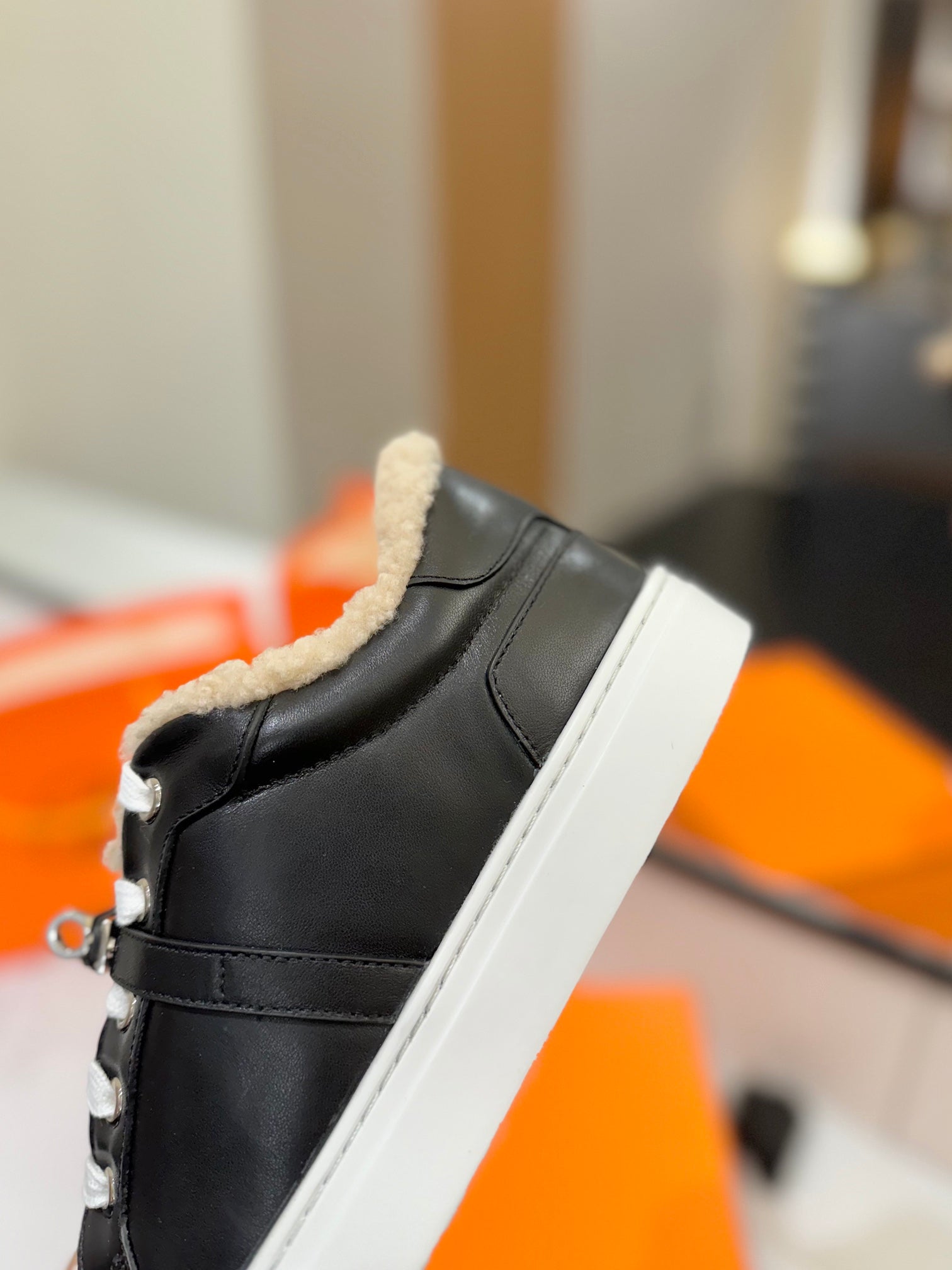 DAY SNEAKER IN BLACK CALFSKIN AND FLEECE LINING、mysite、Cacoeks