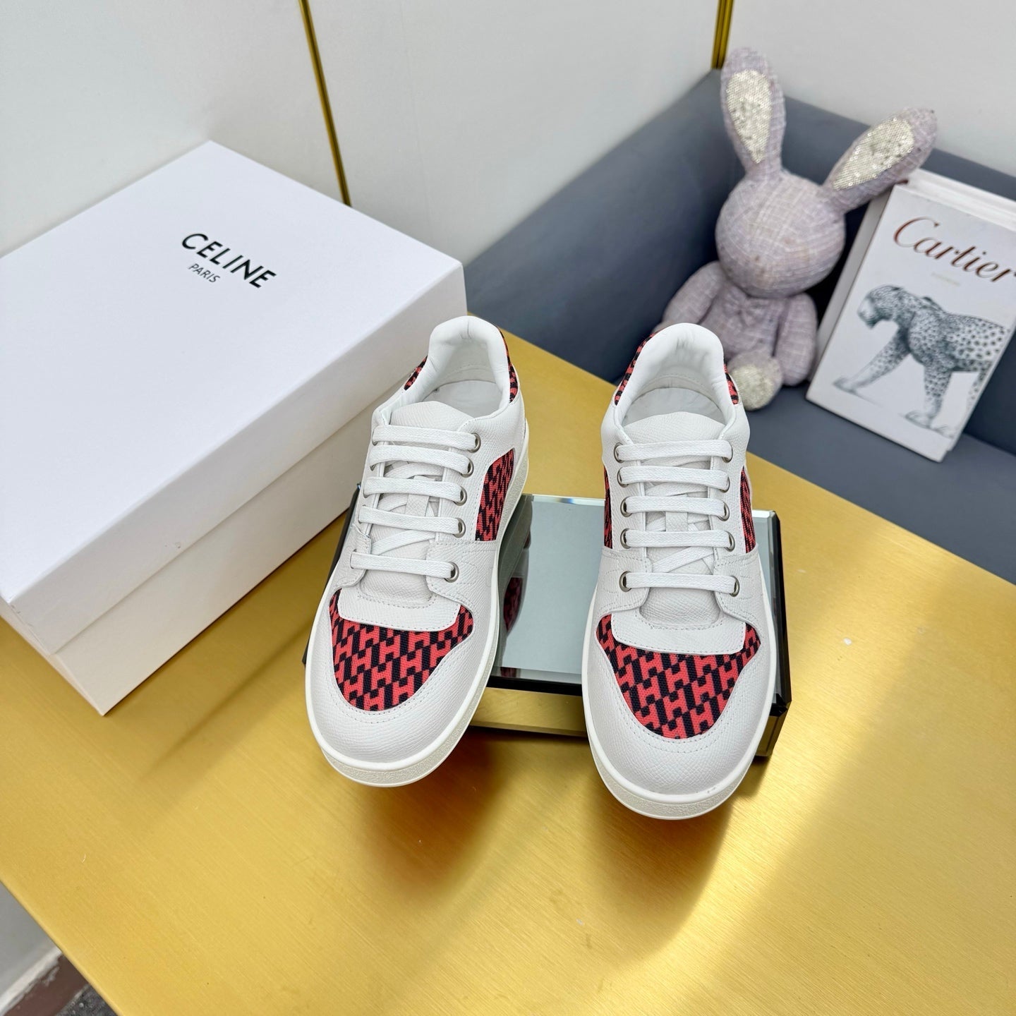 FREE SNEAKER IN WHITE CALFSKIN AND "H EN BIAIS" RED CANVAS.、mysite、Cacoeks