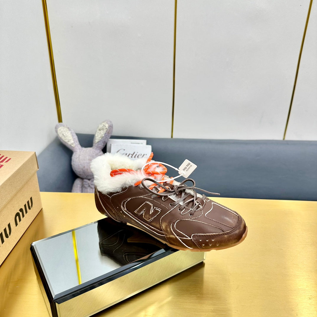 MIUXNB 530 SNEAKERS IN BROWN CALFSKIN SHEARLING、mysite、Cacoeks