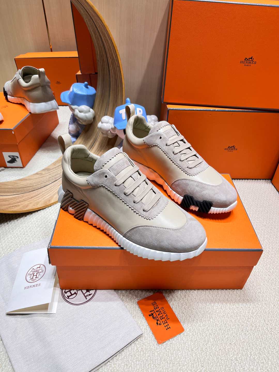 BOUNCING SNEAKER IN PALE GRAY SUEDE AND CALFSKIN、mysite、Cacoeks