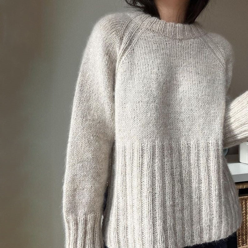Elegant Women's Knit Pullover