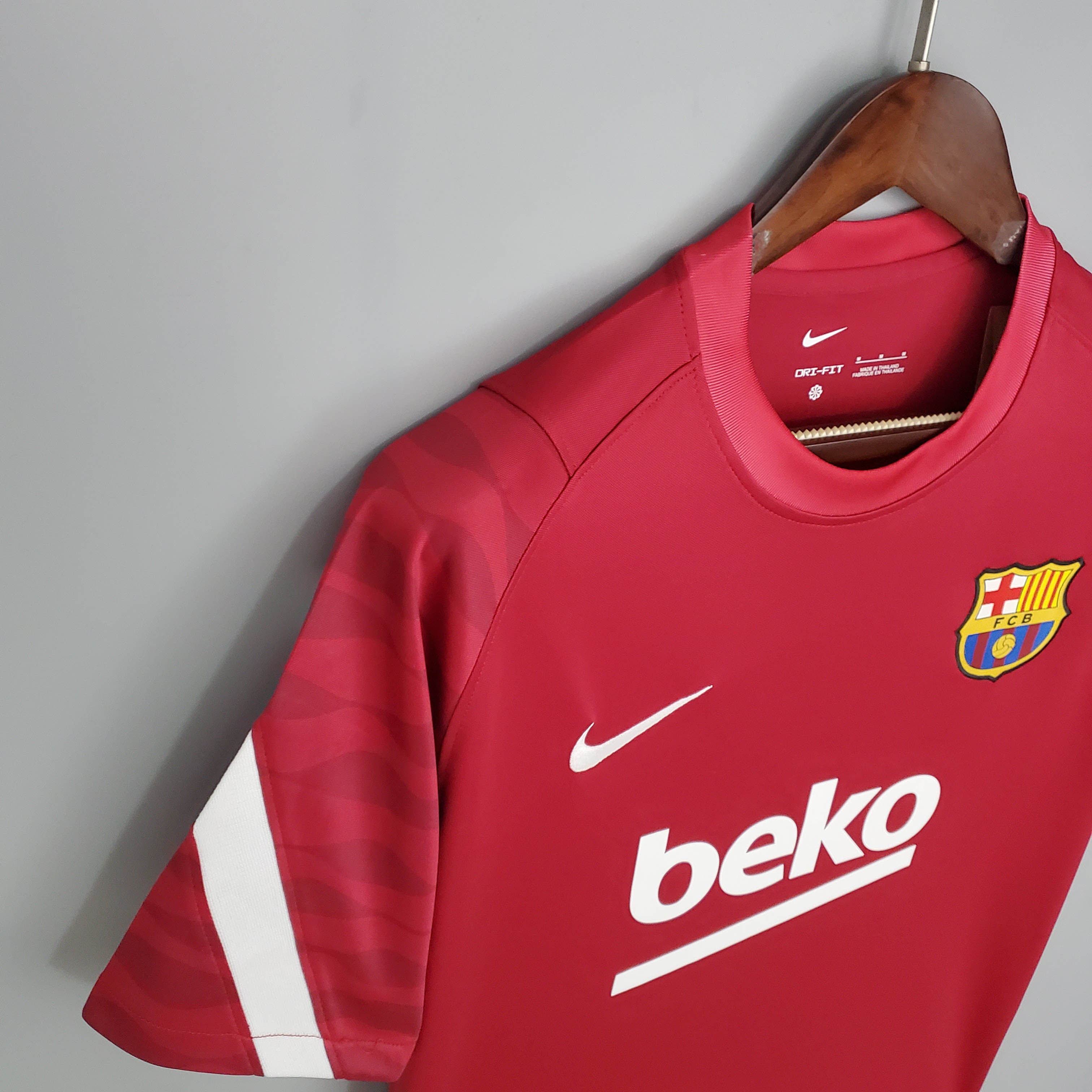 2021-2022 Barcelona Training Suit Red:football jersey mysite: unitedjerseyfootball 邓江浪:football