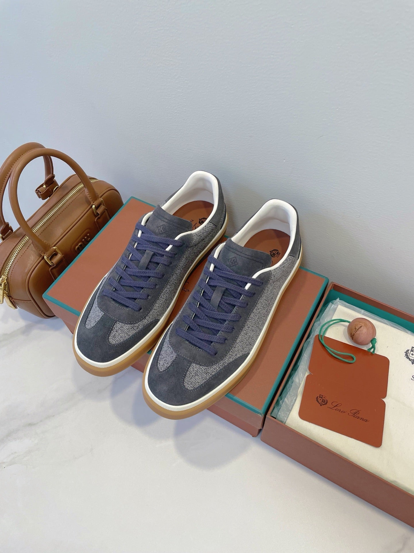 SNEAKERS IN DARK GREY SUEDE WITH CANVAS、mysite、Cacoeks