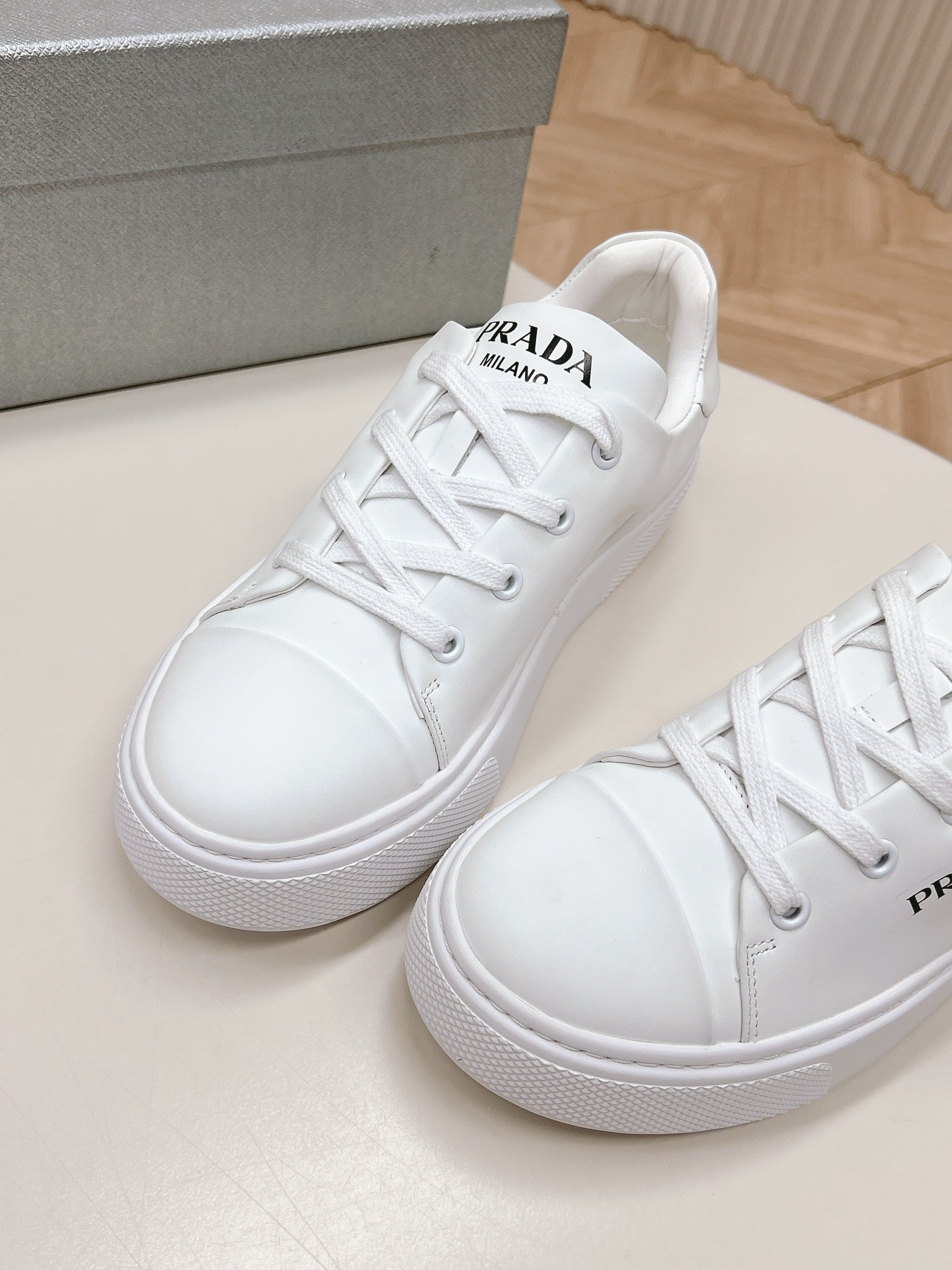 PRA LOGO OUTLET BASIC SNEAKERS WHITE CALFSKIN、mysite、Cacoeks