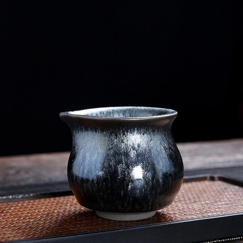 GEEK BAR-https://www.hot-toy.com/