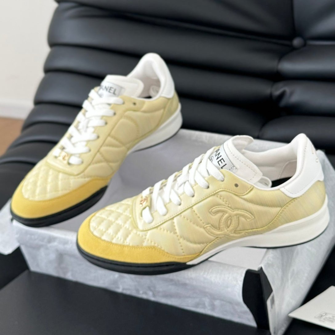 CC SNEAKER IN LIGHT YELLOW MIX WHITE EMBROIDERED LAMBSKIN、mysite、Cacoeks