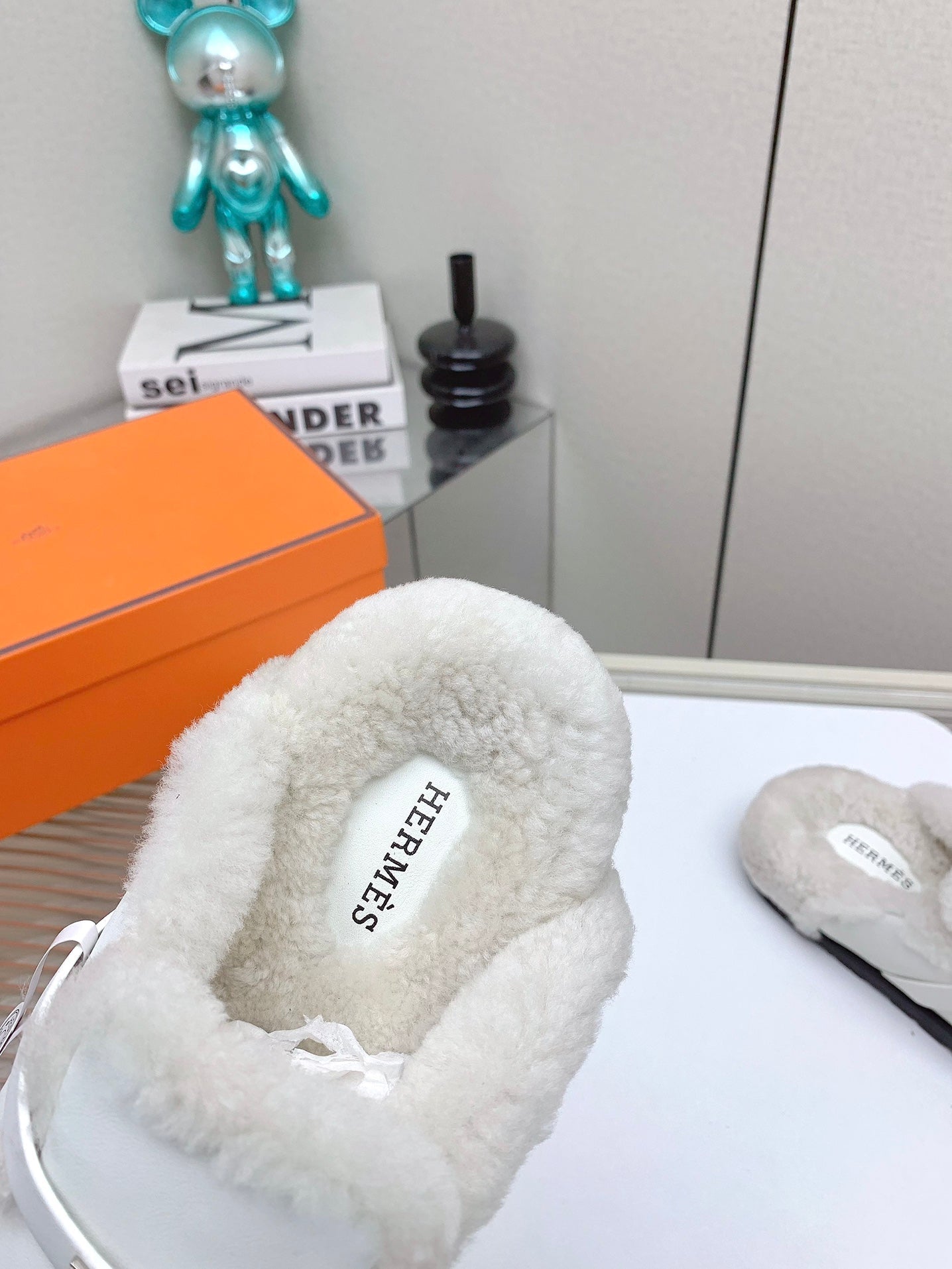 SLIP-ON MULE IN WHITE CALFSKIN AND SHEARLING LINING、mysite、Cacoeks