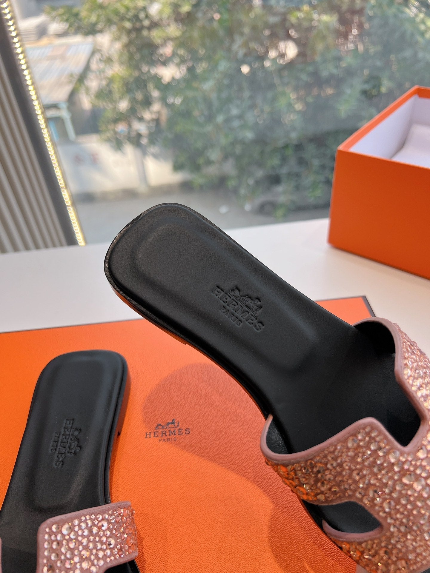 0RAN SLIDE IN PENNY BROWN CALFSKIN WITH CRYSTALS、mysite、Cacoeks