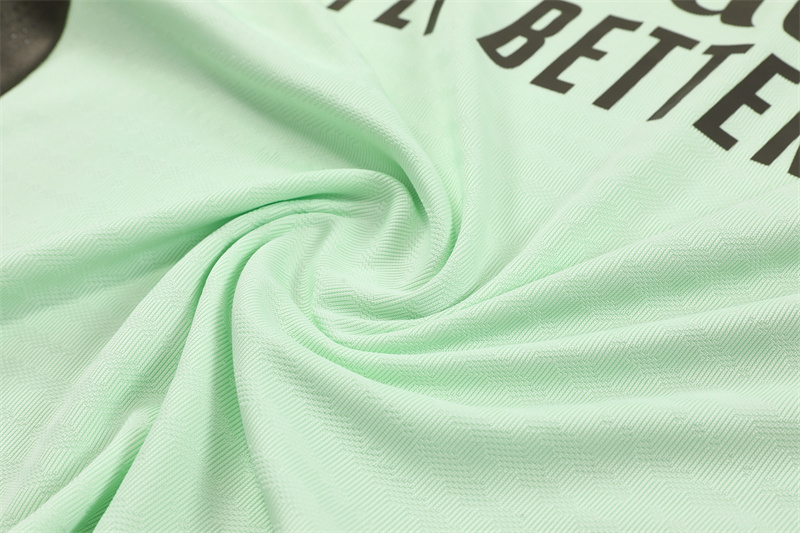 2025/2026 Real Madrid Half-Pull Training Suit Light Green Football Shirt 1:1 Thai Quality Set:football jersey mysite: unitedjerseyfootball 邓江浪:football