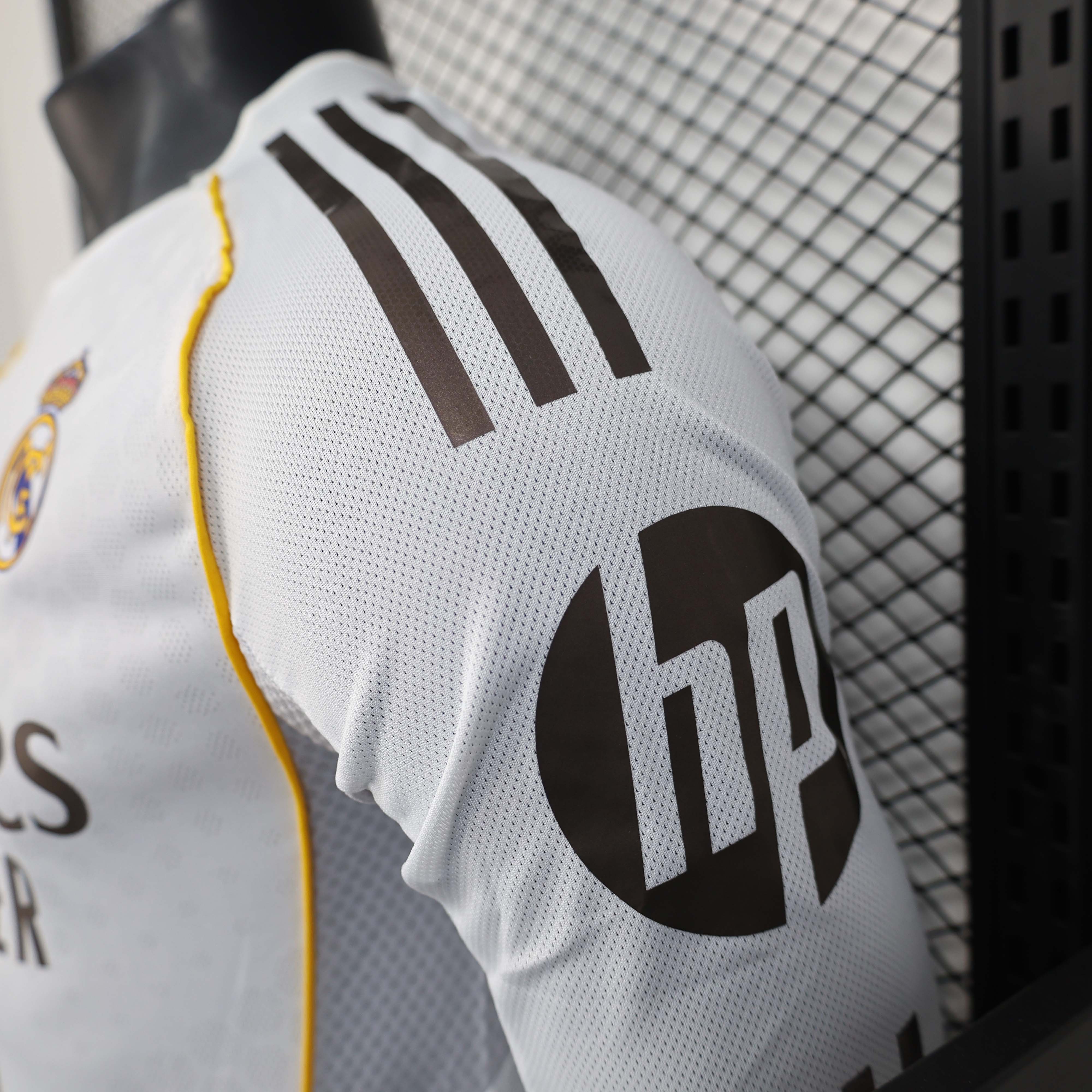 2025/2026 Long Sleeve Player Version Real Madrid Home Football Shirt1:1 Thai Quality:football jersey mysite: unitedjerseyfootball 邓江浪:football