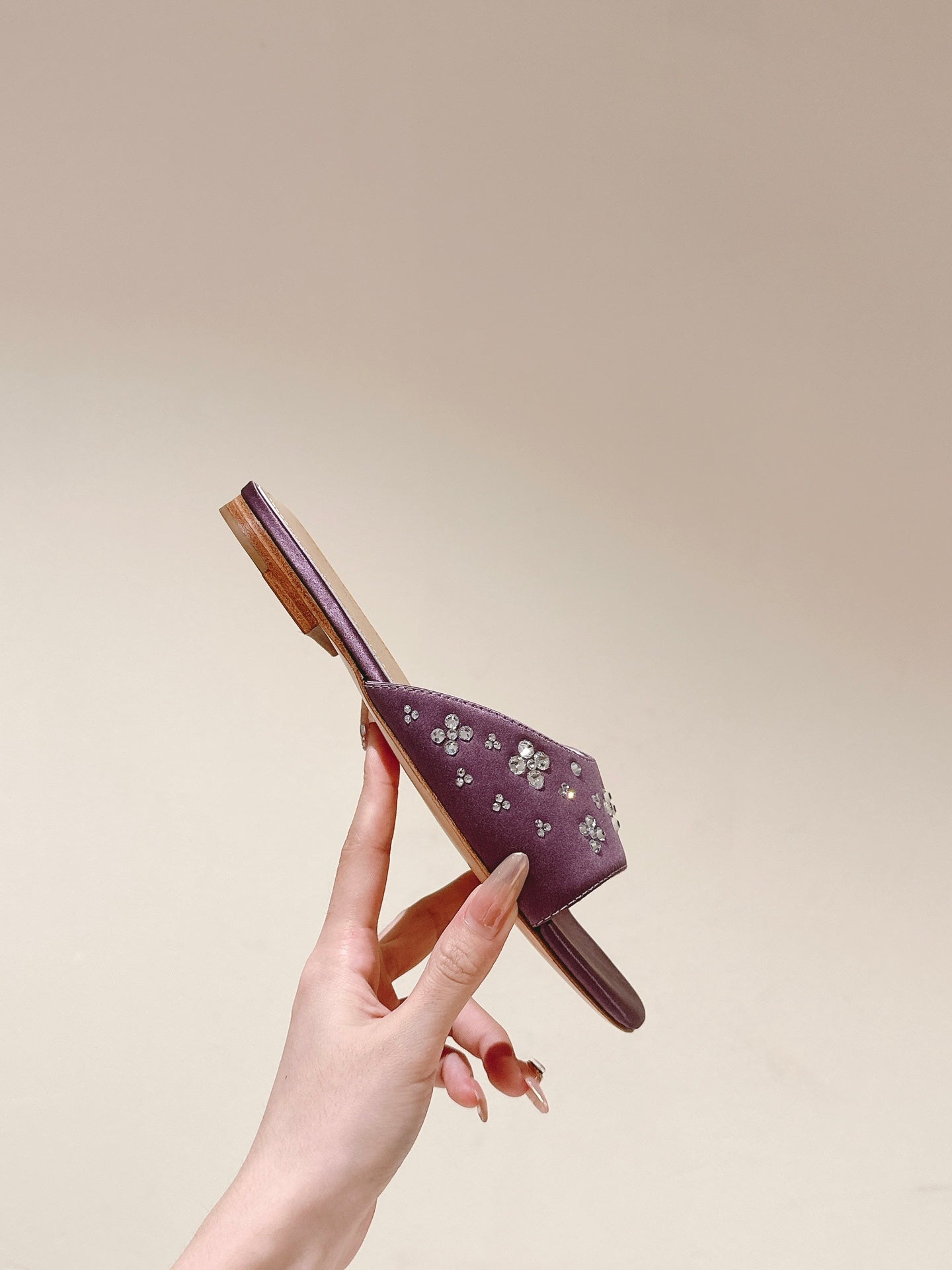 LV WOMEN FLAT MULE IN MAUVE PURPLE SATIN WITH RHINESTONE、mysite、Cacoeks