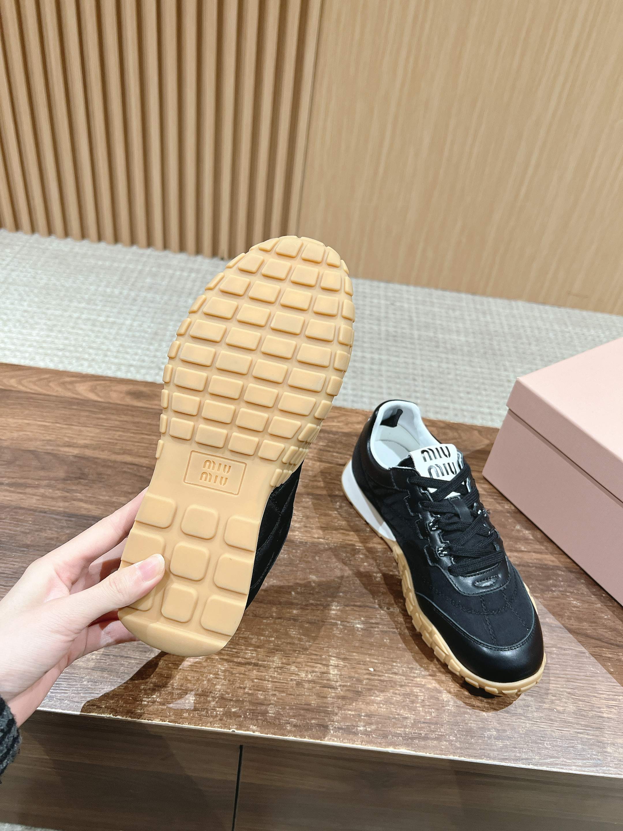 RUNNING SNEAKERS IN BLACK LAMBSKIN AND FABRIC ANTI-SLIP RUBBER SOLE、mysite、Cacoeks