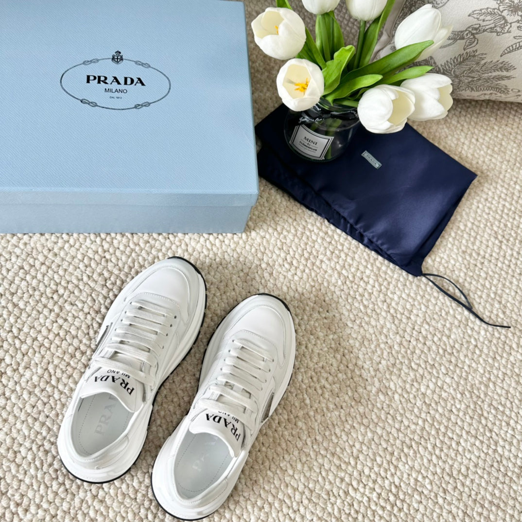 PRA THICK SOLE SNEAKER WHITE AND BLACK LOGO CALFSKIN、mysite、Cacoeks