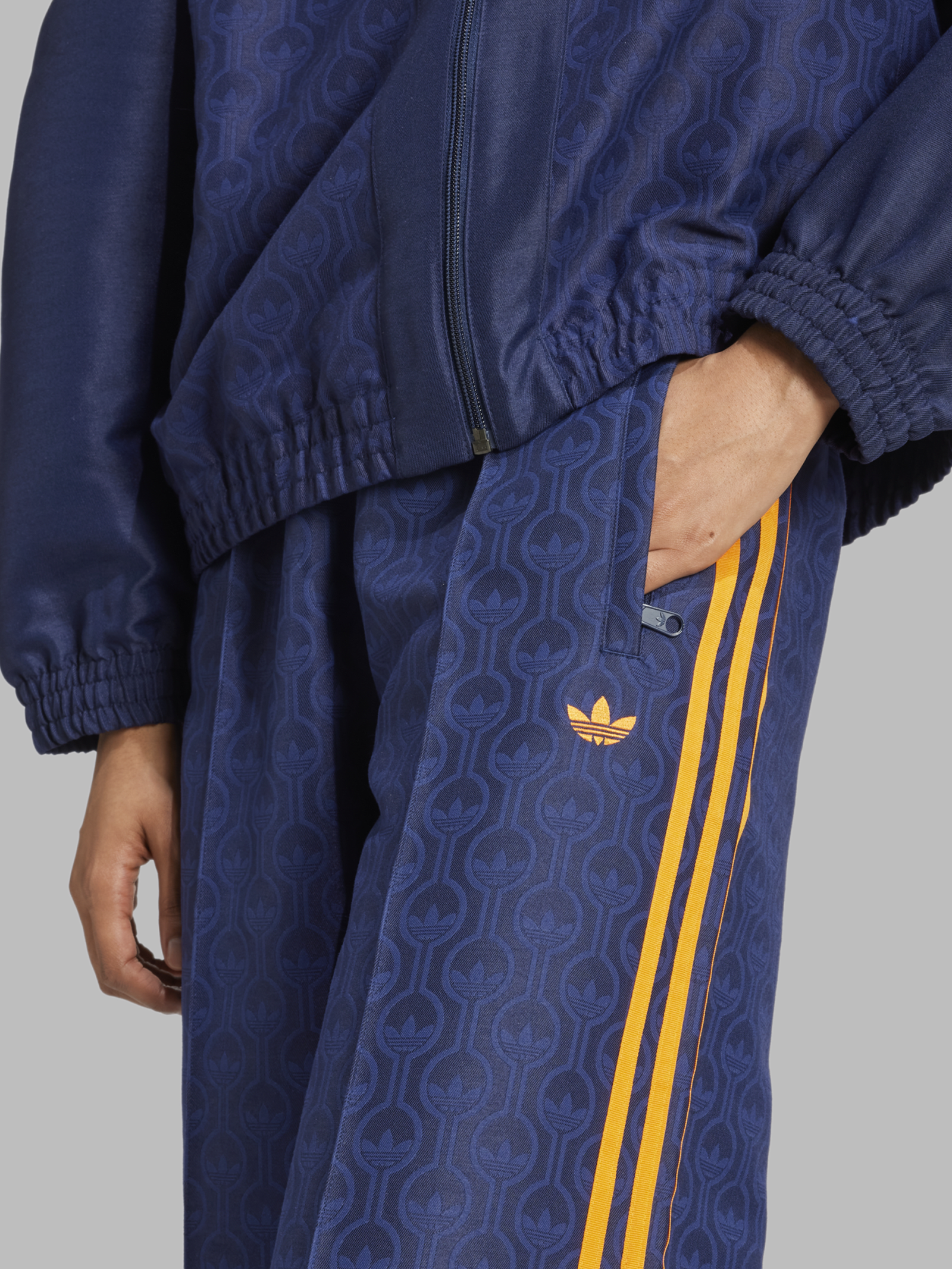 Oversized Track Pant
