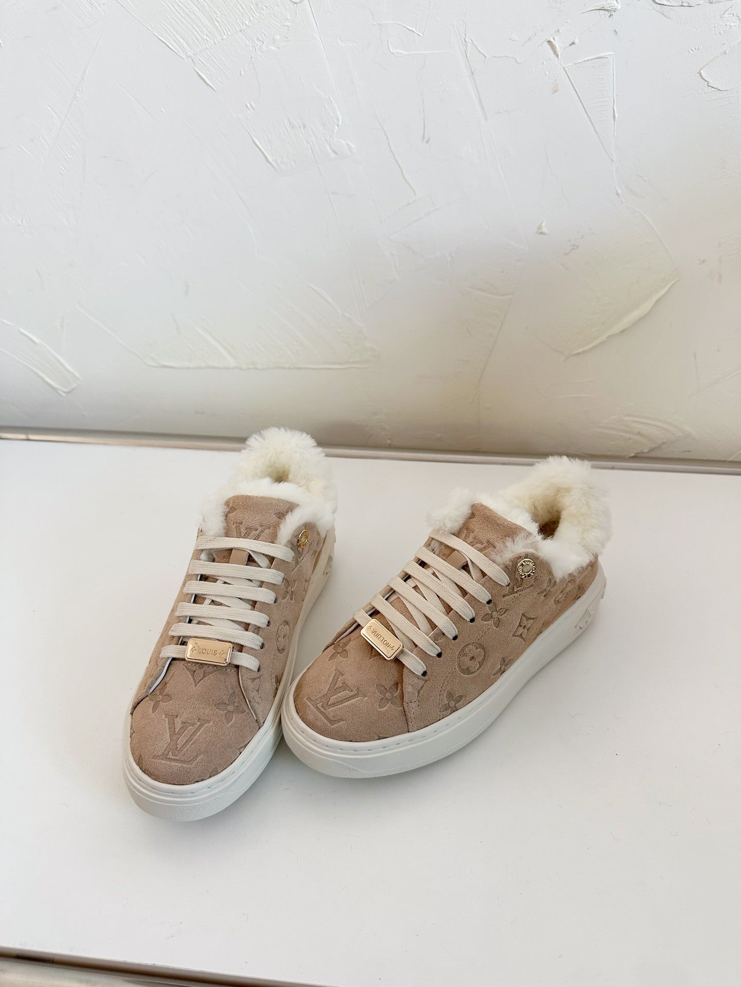 TIME OUT SNEAKER IN DESERT BROWN MONOGRAM EMBOSSED SUEDE WITH FLEECE LINING、mysite、Cacoeks
