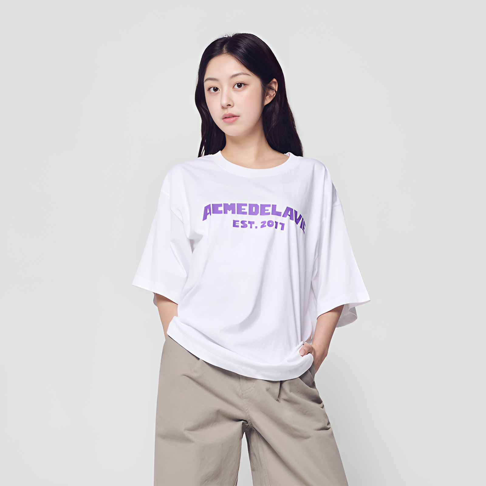 Simple Bold Logo Short Sleeve T-Shirt