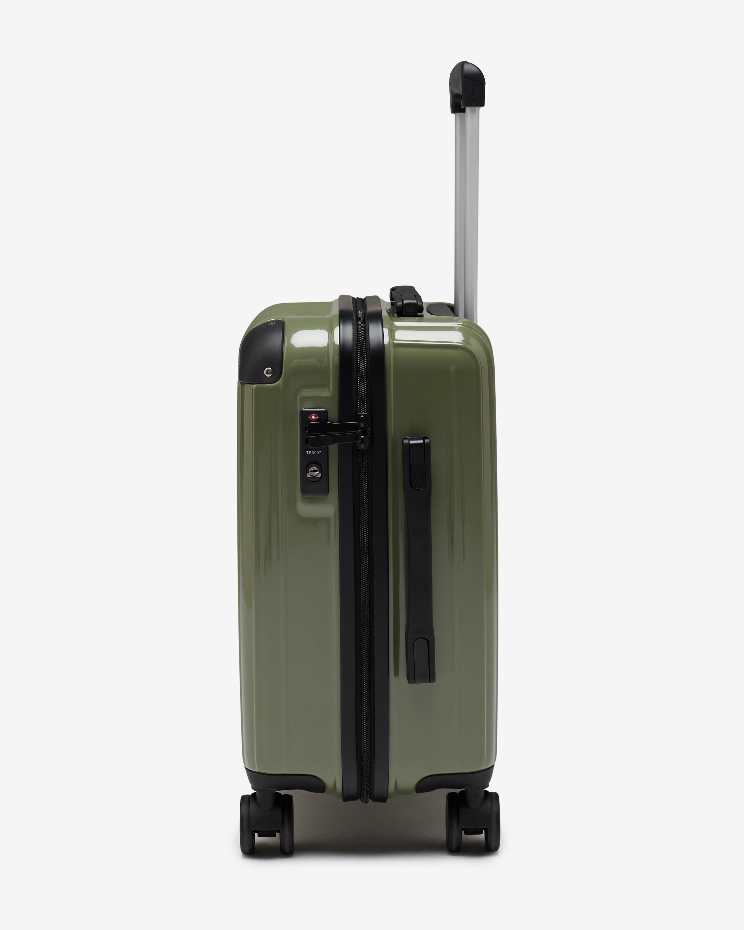 UNDEFEATED CARRY-ON LUGGAGE