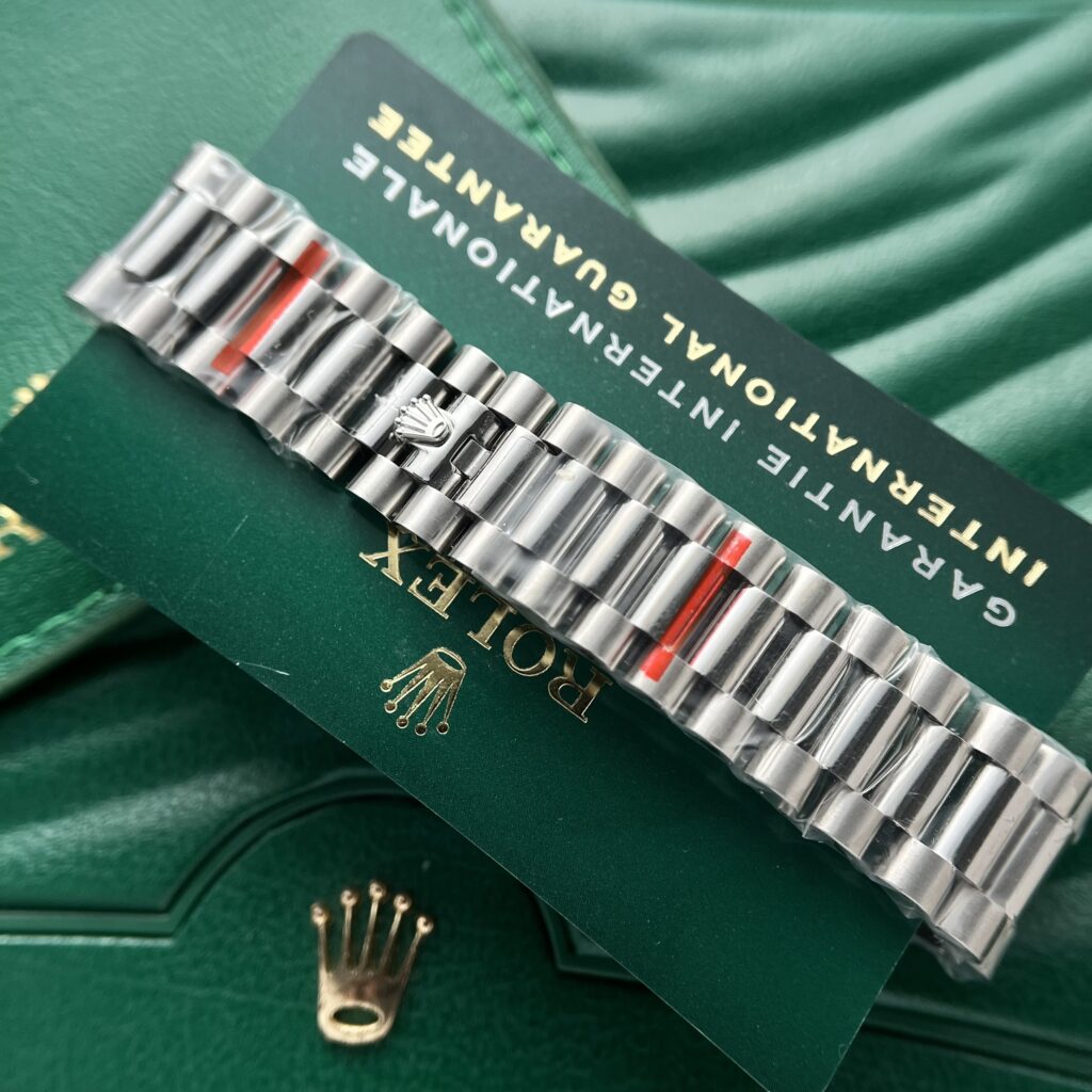 Đồng Hồ Rolex Day-Date Replica 11 Nam Mặt Xà Cừ Tím 40mm (1)