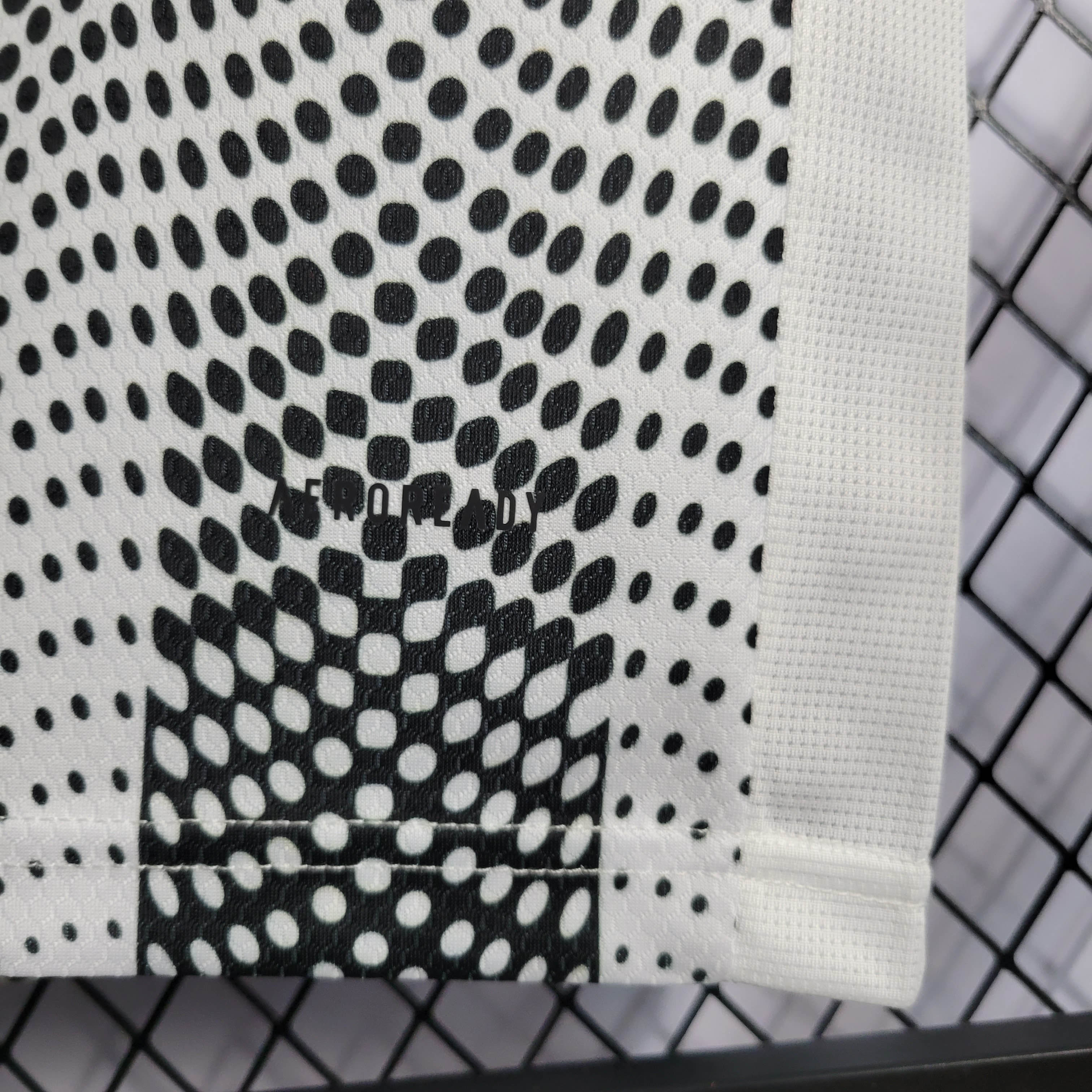 2019/2020 Retro Juventus Joint Edition Black and White Stripes Soccer Jersey 1:1 Thai Quality:football jersey mysite: unitedjerseyfootball 邓江浪:football