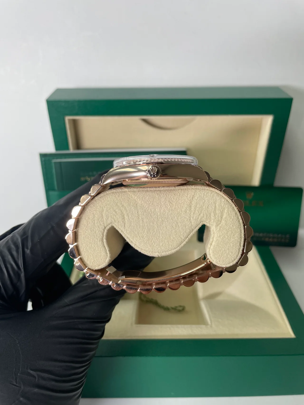 兼职  林炎: luxecystore