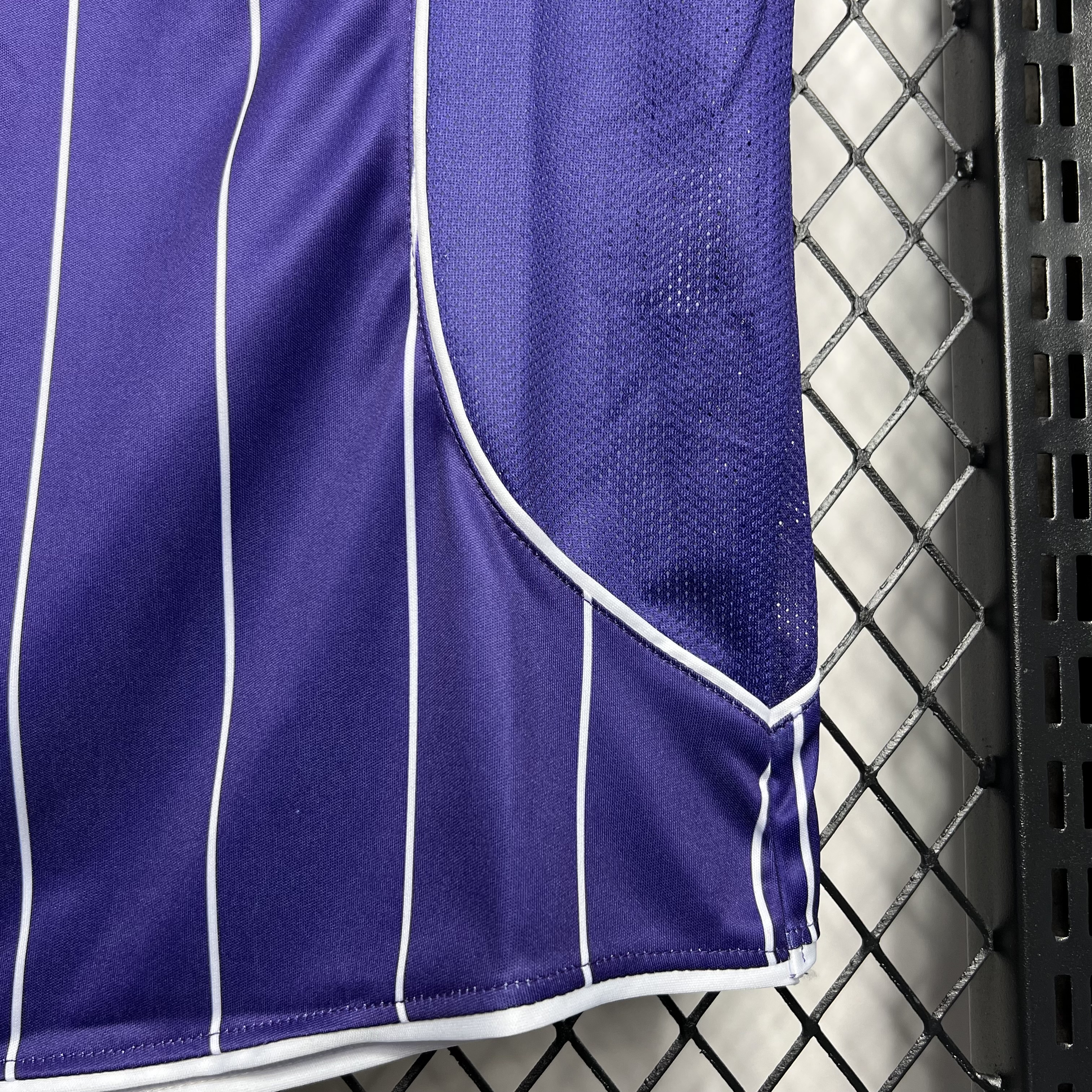 Higojerseys-Retro Manchester City 2007-08 Away Jersey