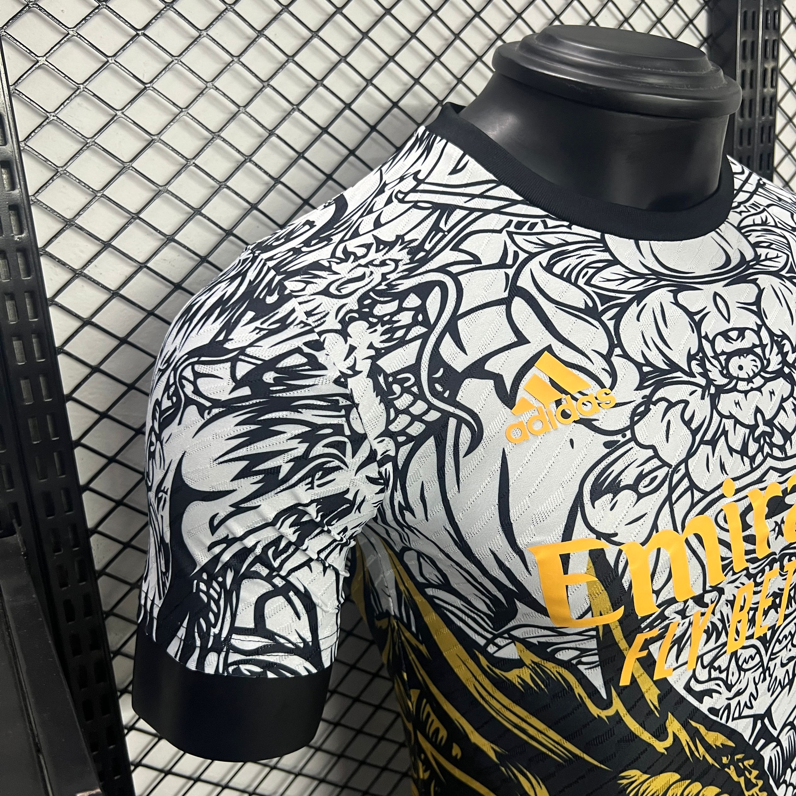 Higojerseys-Real Madrid 24-25 Yellow Dragon Special Edition White Jersey - Player Version