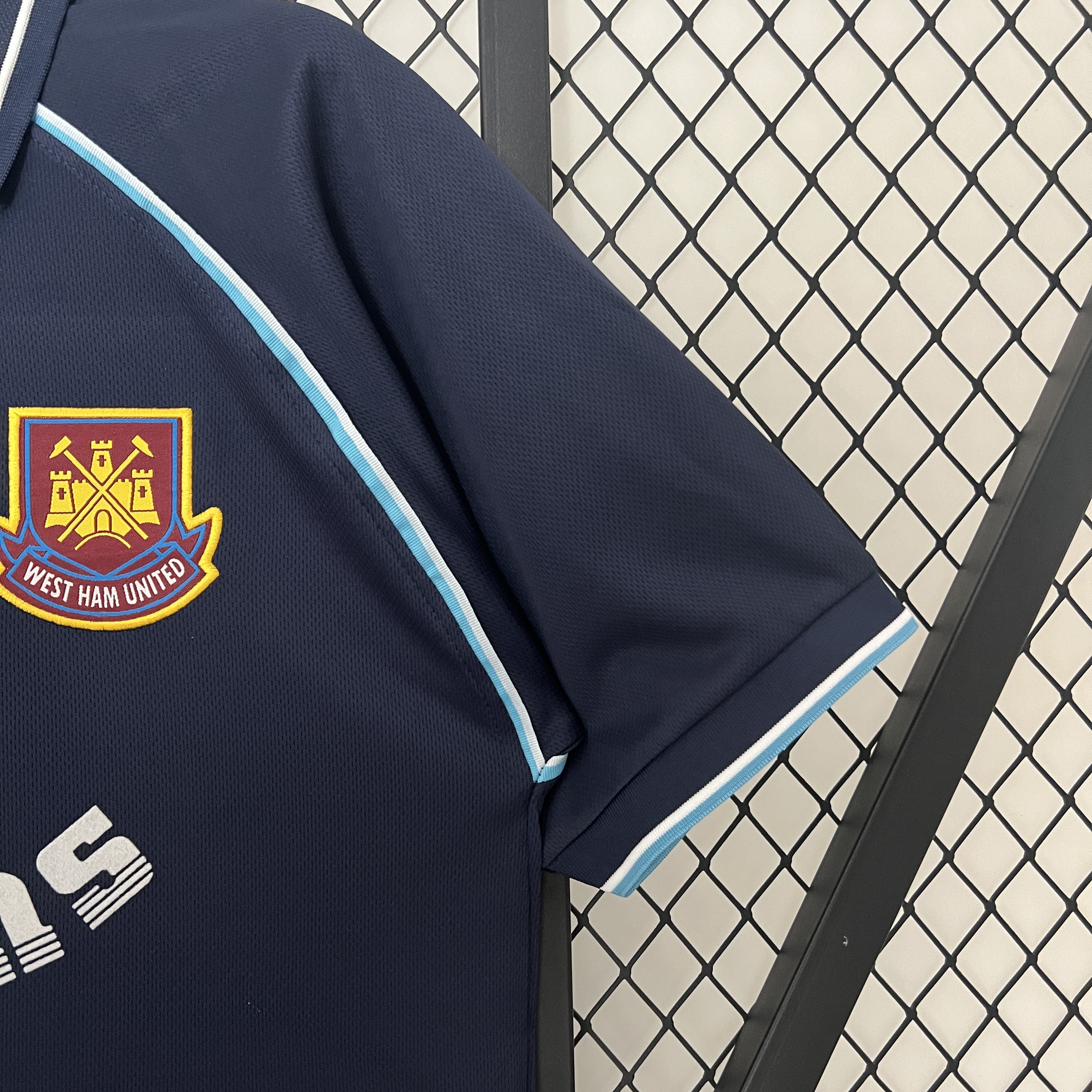 ManixJersey.com | Retro West Ham United 1999-01 Third Jersey -Customize Name, Number and Patch | Worldwide Shipping