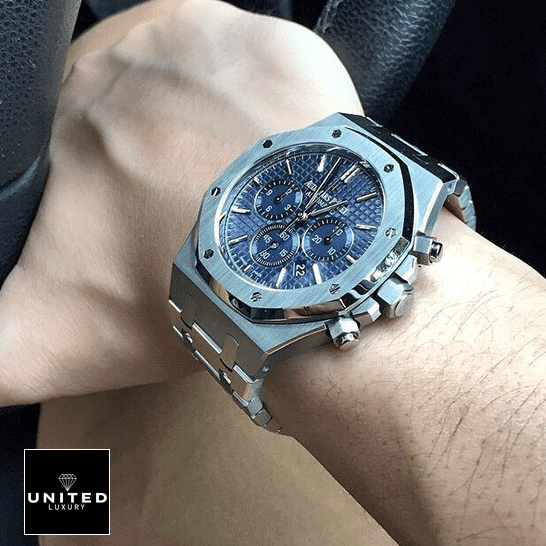 AP Blue Dial Replica audemarspiguet royaloak 26320ST.OO .1220ST.03 replica wrist