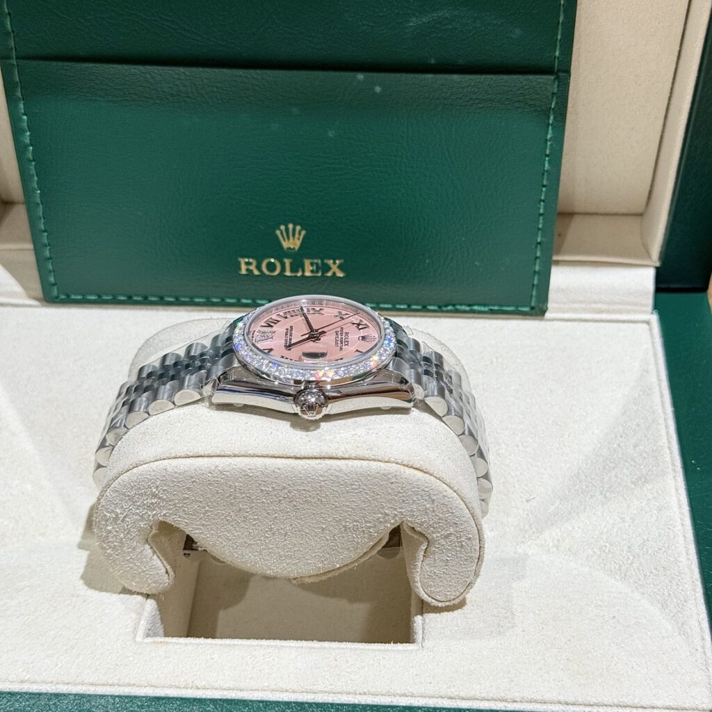Đồng Hồ Nữ Rolex DateJust Độ Kim Cương Moissanite Mặt Số Hồng 31mm (4)