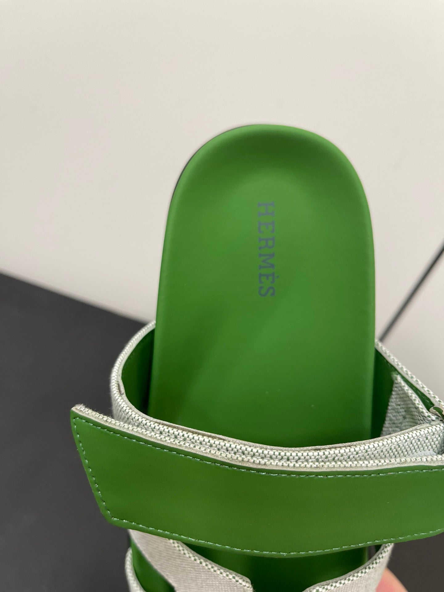 CHYPRE SANDAL GREEN MIX CREAM CALFSKIN、mysite、Cacoeks