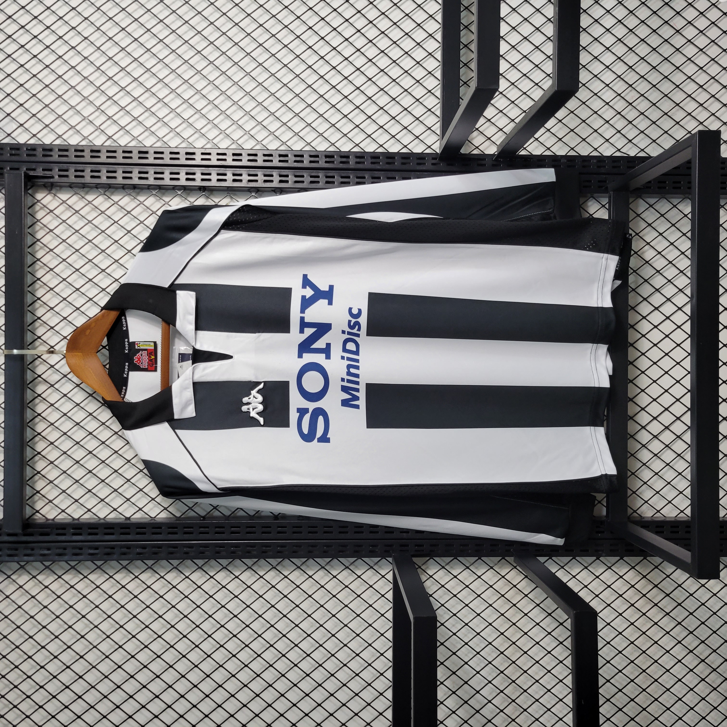 Higojerseys-Retro Juventus 1997-98 Home Stadium Long Sleeve Jersey