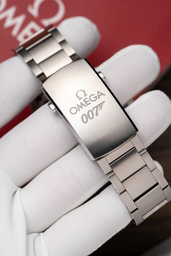 Đồng Hồ Omega Seamaster 007 Replica 11 Nhà Máy VS Mặt Đen 41mm (2)