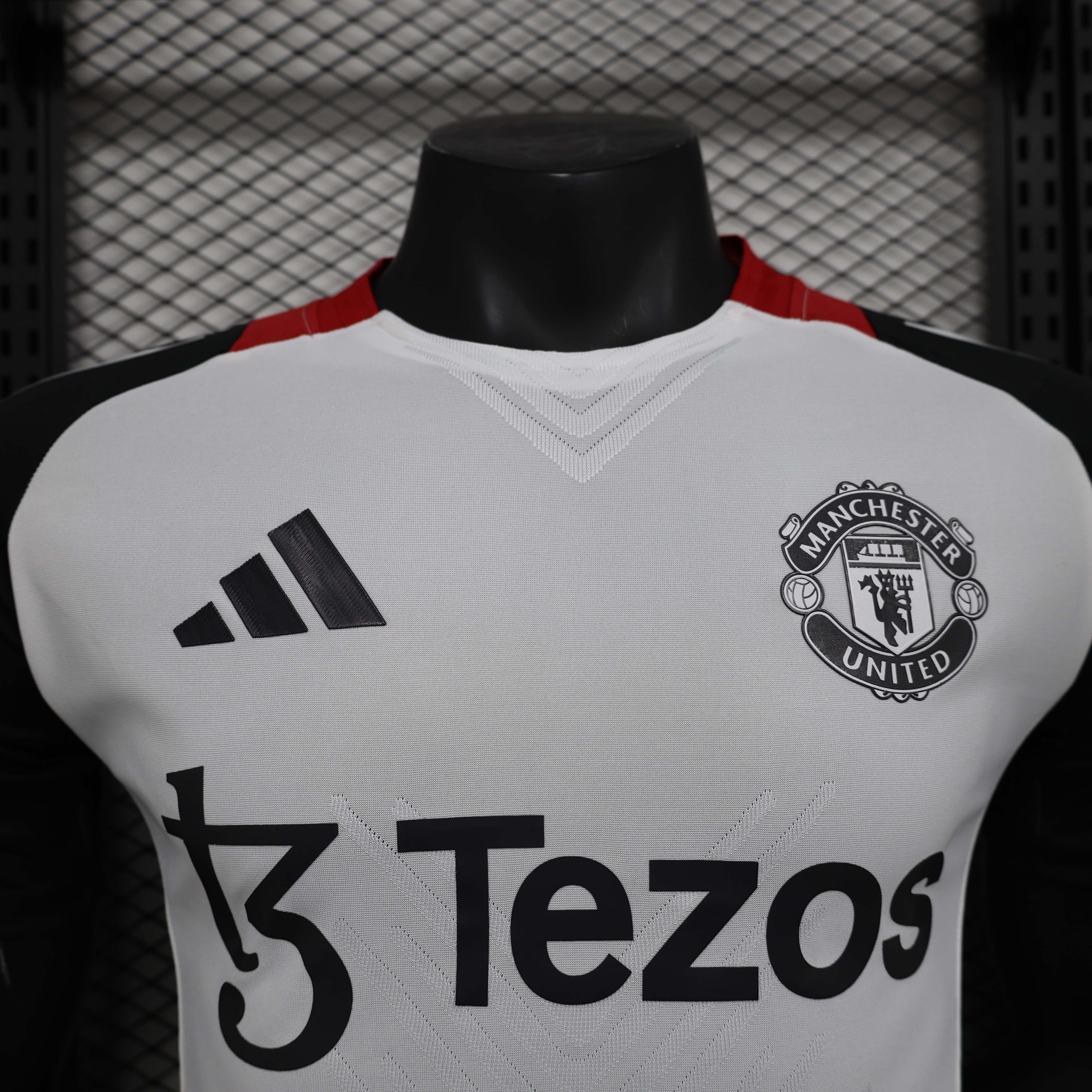2024/2025 Player Version Manchester United Pre-race suit Football Shirt 1:1 Thai Quality:football jersey mysite: unitedjerseyfootball 邓江浪:football
