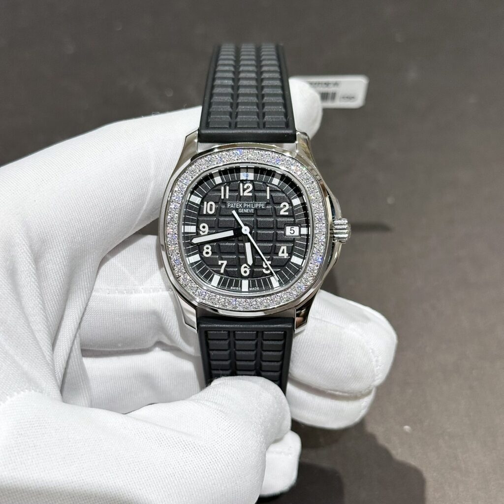 Đồng Hồ Patek Philippe Aquanaut 5067A Độ Kim Cương Moissanite (7)