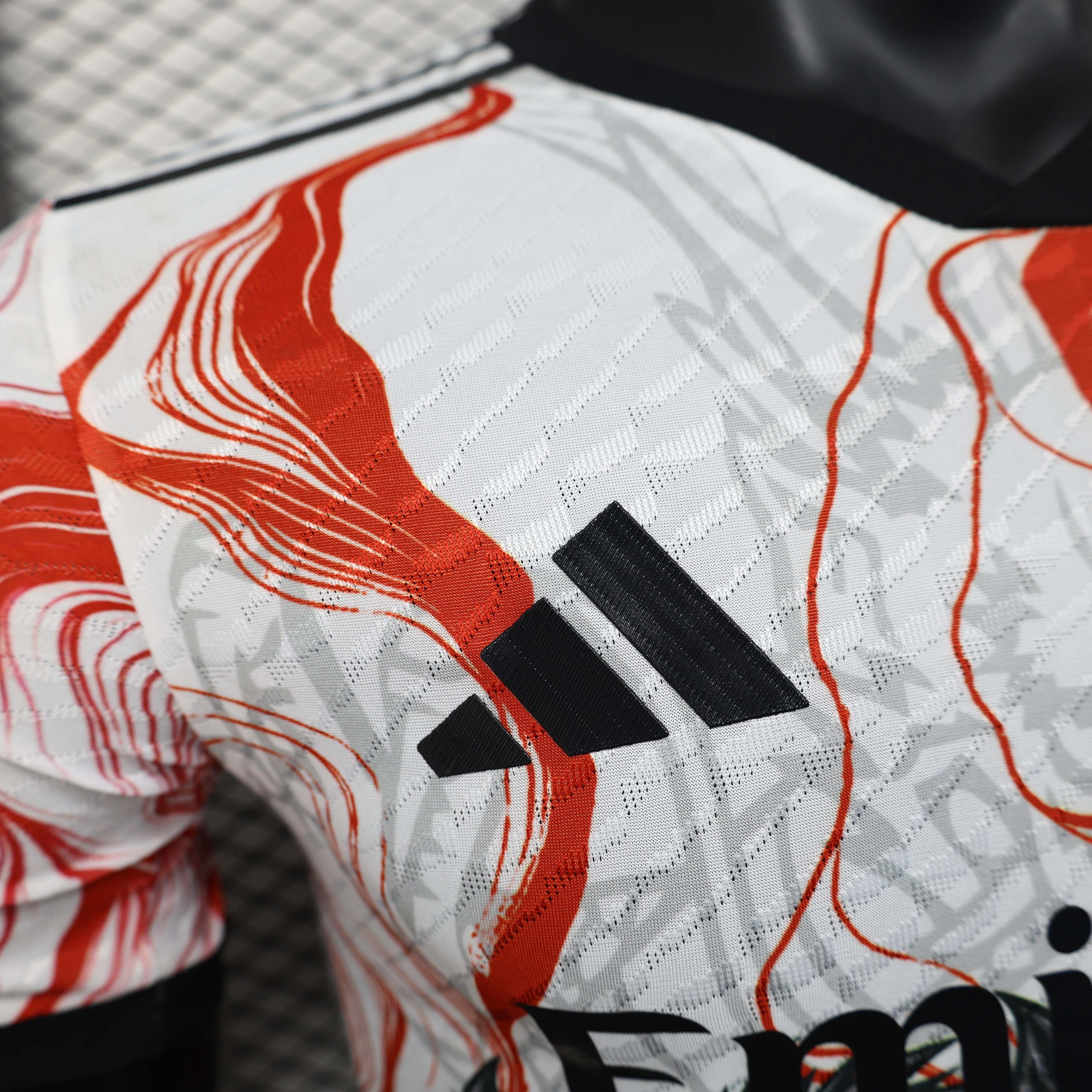 2025/2026 Player Version Real Madrid Special Edition Red Football Shirt 1:1 Thai Quality:football jersey mysite: unitedjerseyfootball 邓江浪:football