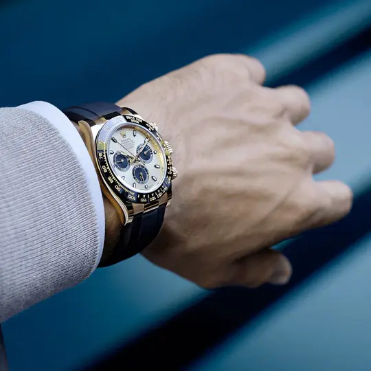 兼职  林炎: luxecystore