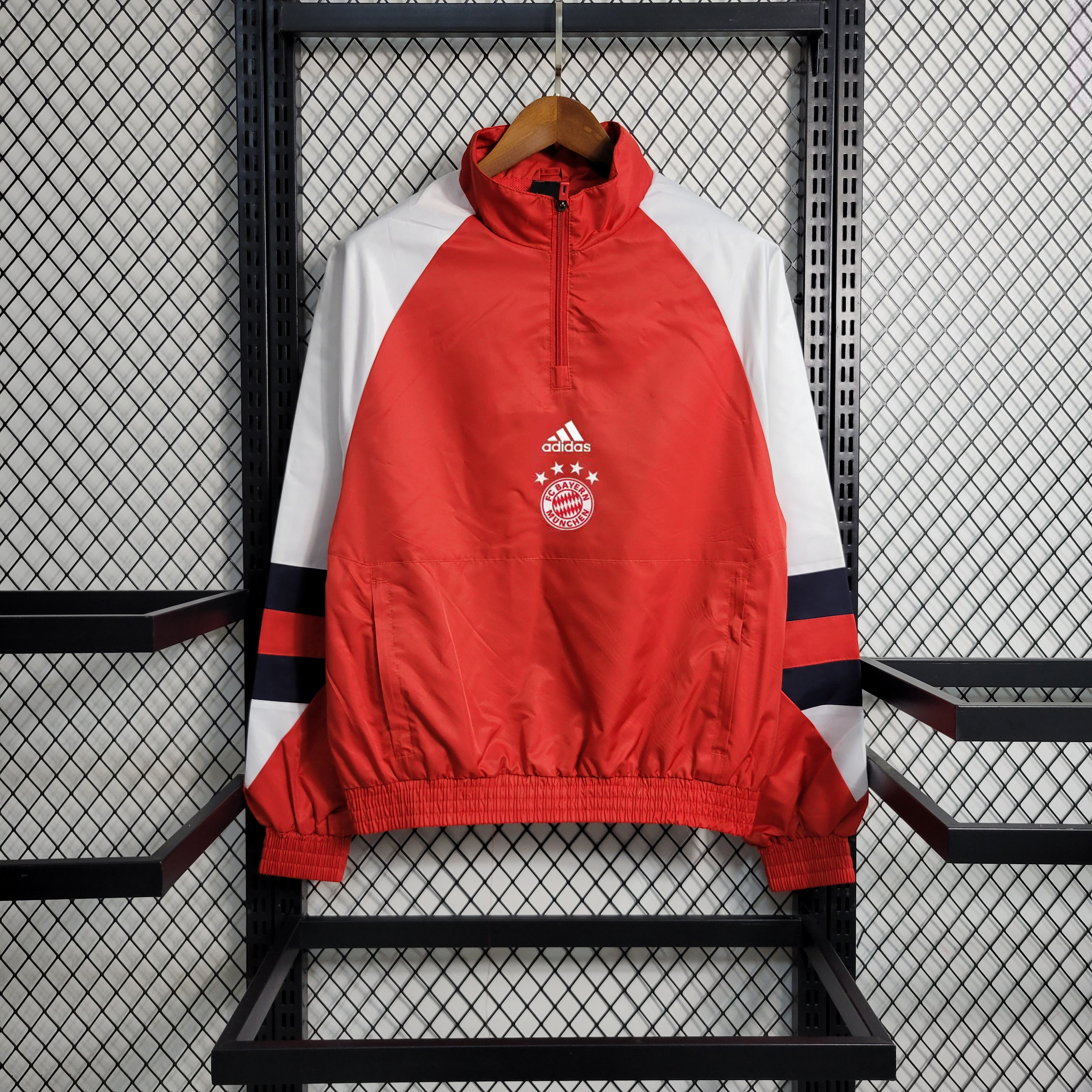 23-24 Bayern Munich Red Windbreaker S-XXL:football jersey mysite: unitedjerseyfootball 邓江浪:football