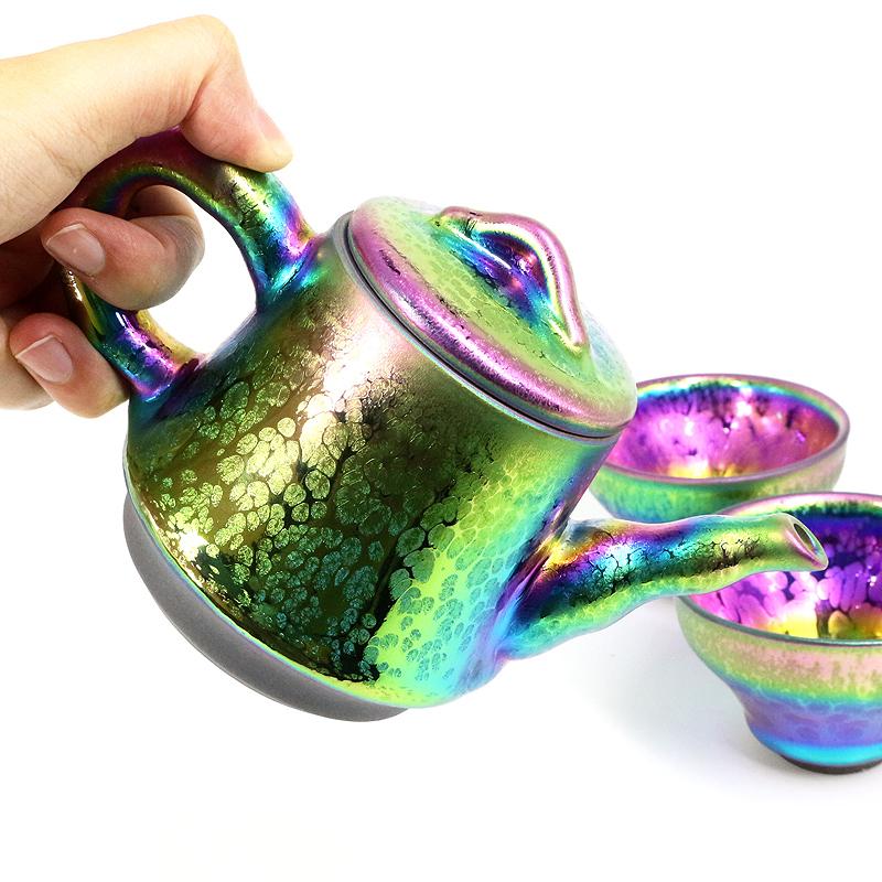 GEEK BAR-https://www.hot-toy.com/