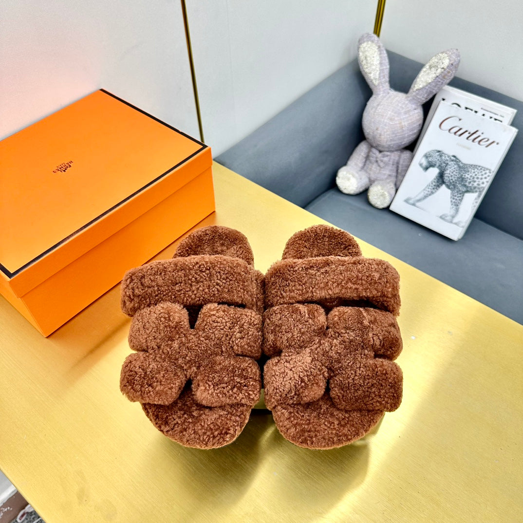 CHYPRE SANDAL IN UMBER BROWN SHEARLING、mysite、Cacoeks