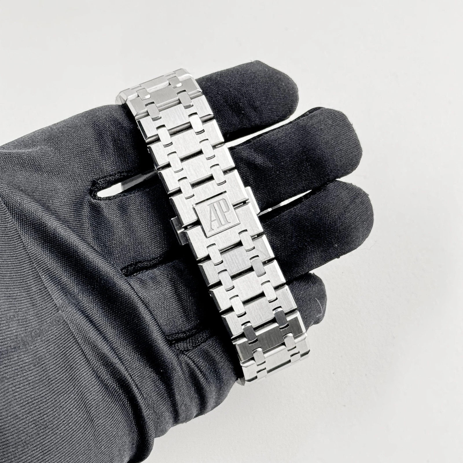 Audemars Piguet Royal Oak Chronograph 26574ST.OO.1220ST.02 Super Clone Watch – Blue Dial Stainless Steel Replica