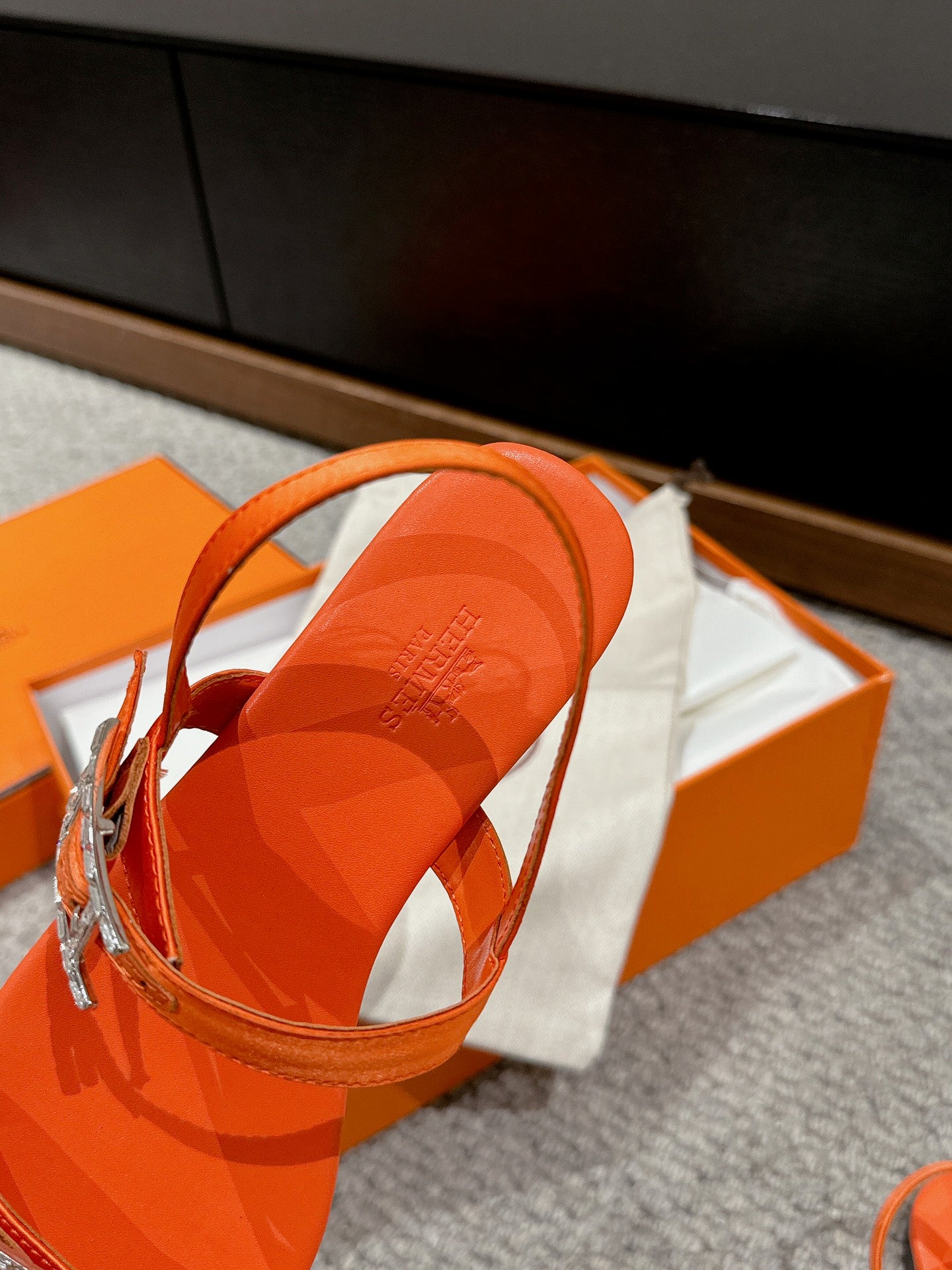 BUCKLE SANDAL BRIGHT ORANGE CALFSKIN、mysite、Cacoeks