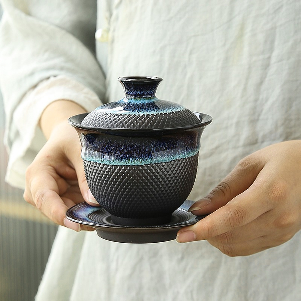 GEEK BAR-https://www.hot-toy.com/