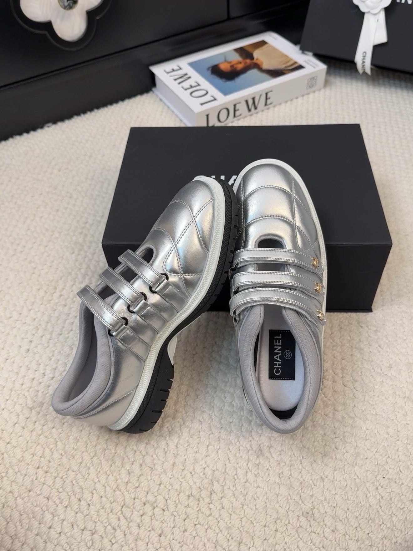 SNEAKERS WITH THREE STRAPS IN SILVER CALFSKIN、mysite、Cacoeks
