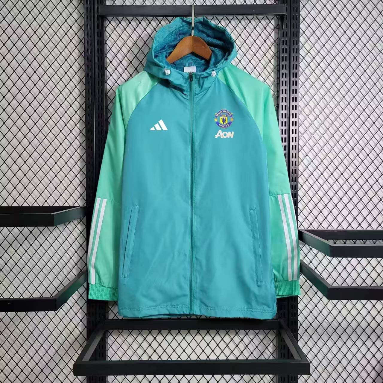 2023/2024 Manchester United Windbreaker Light green Edge:football jersey mysite: unitedjerseyfootball 邓江浪:football