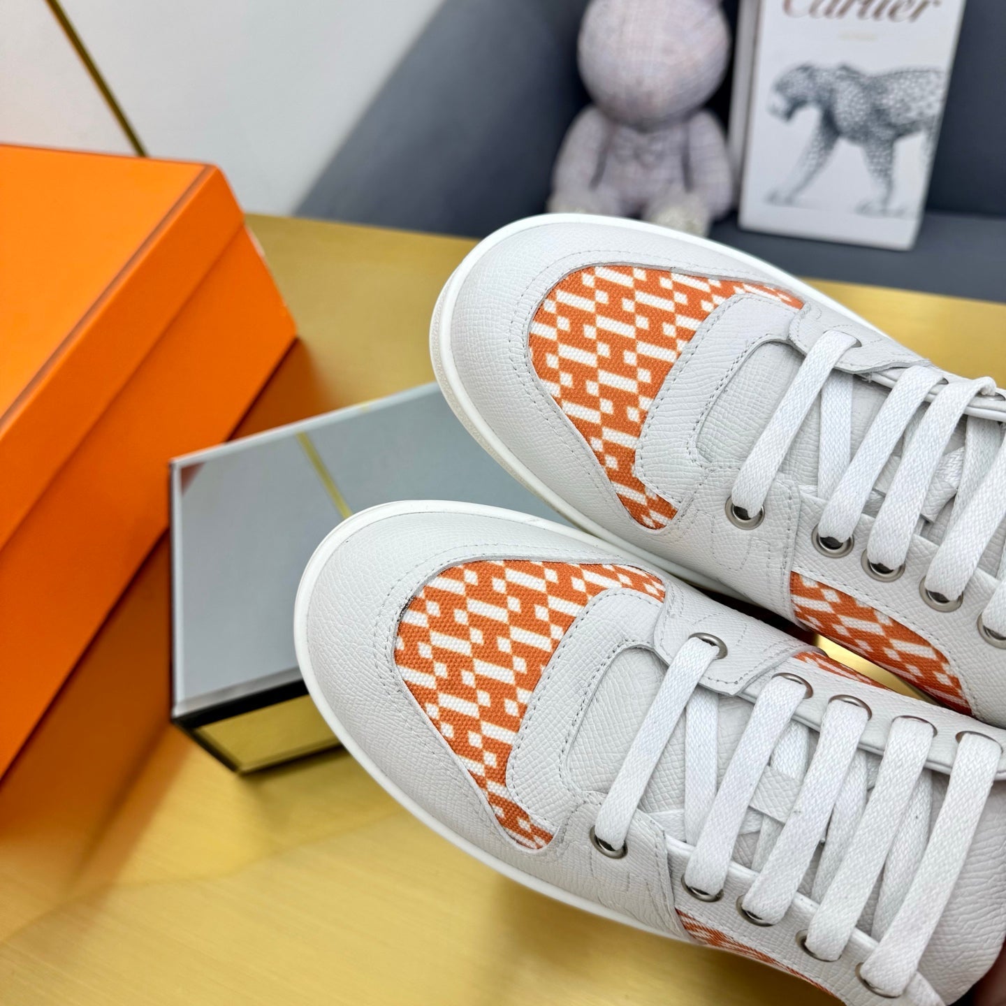 FREE SNEAKER IN WHITE CALFSKIN AND "H EN BIAIS" ORANGE CANVAS、mysite、Cacoeks
