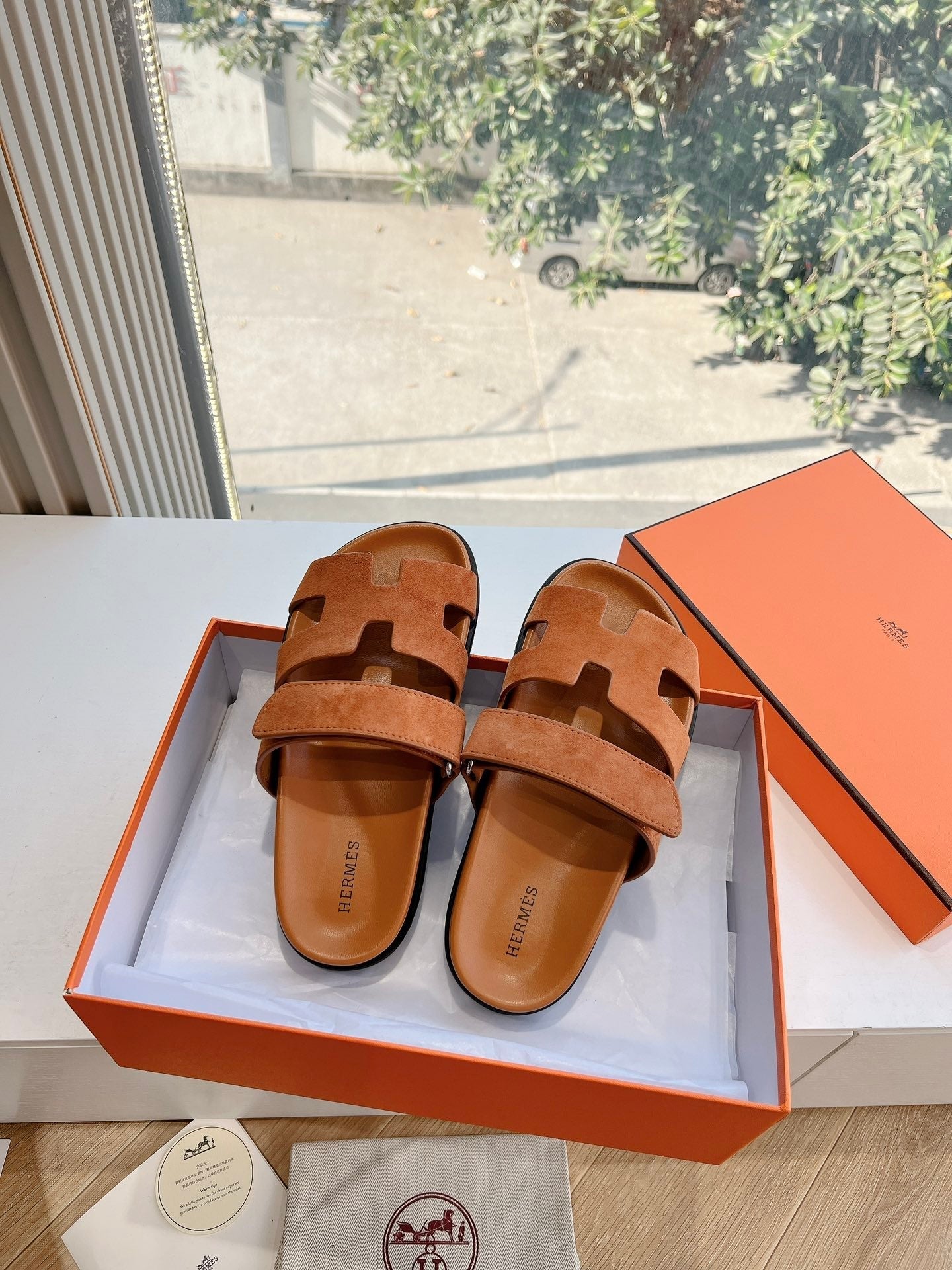 CHYPRE SANDAL IN VIVID ORANGE SUEDE、mysite、Cacoeks