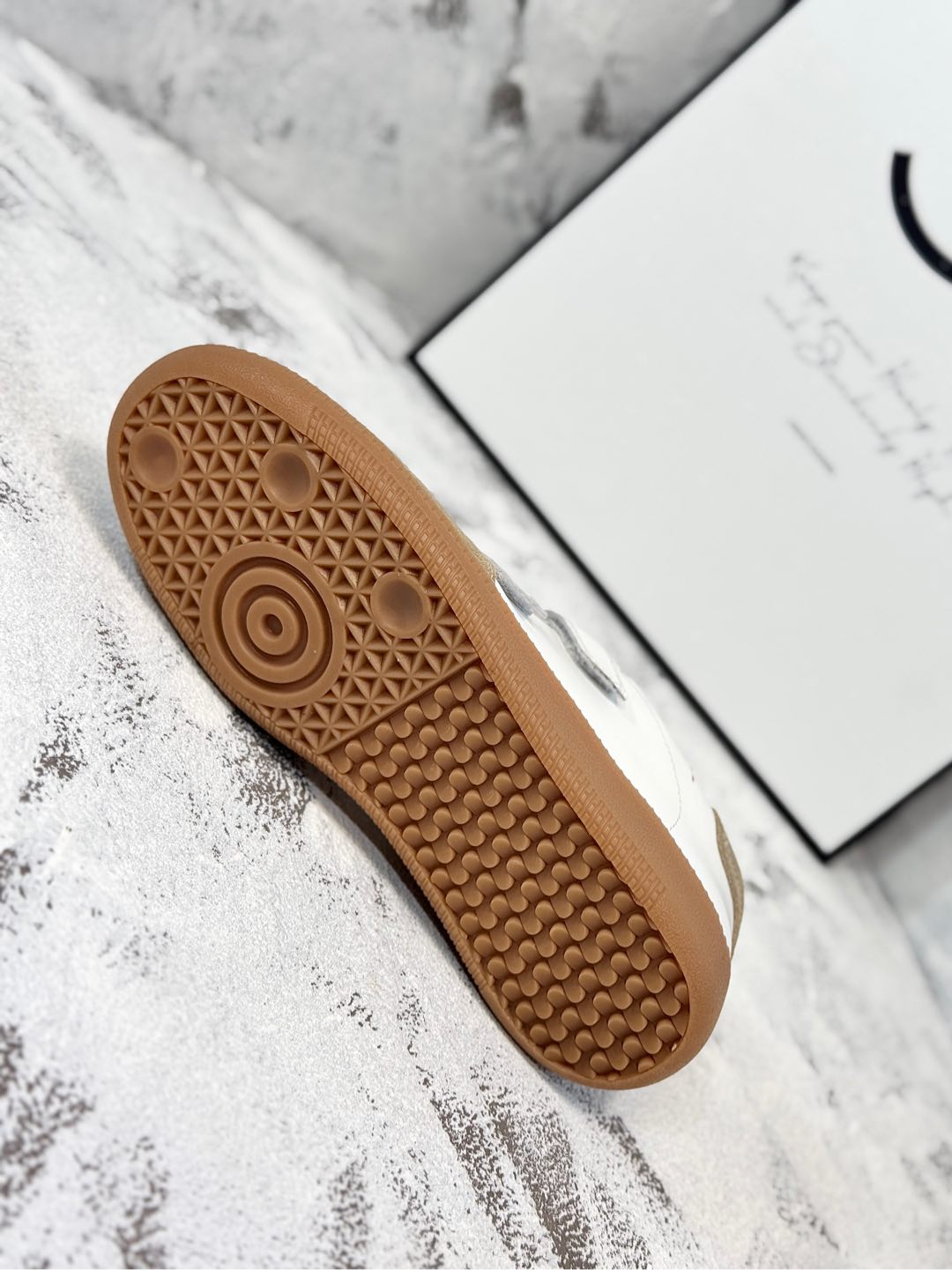 RETRO SNEAKERS WITH RIPTAPE STRAPS IN WHITE LAMBSKIN MIX PEANUT SUEDE、mysite、Cacoeks