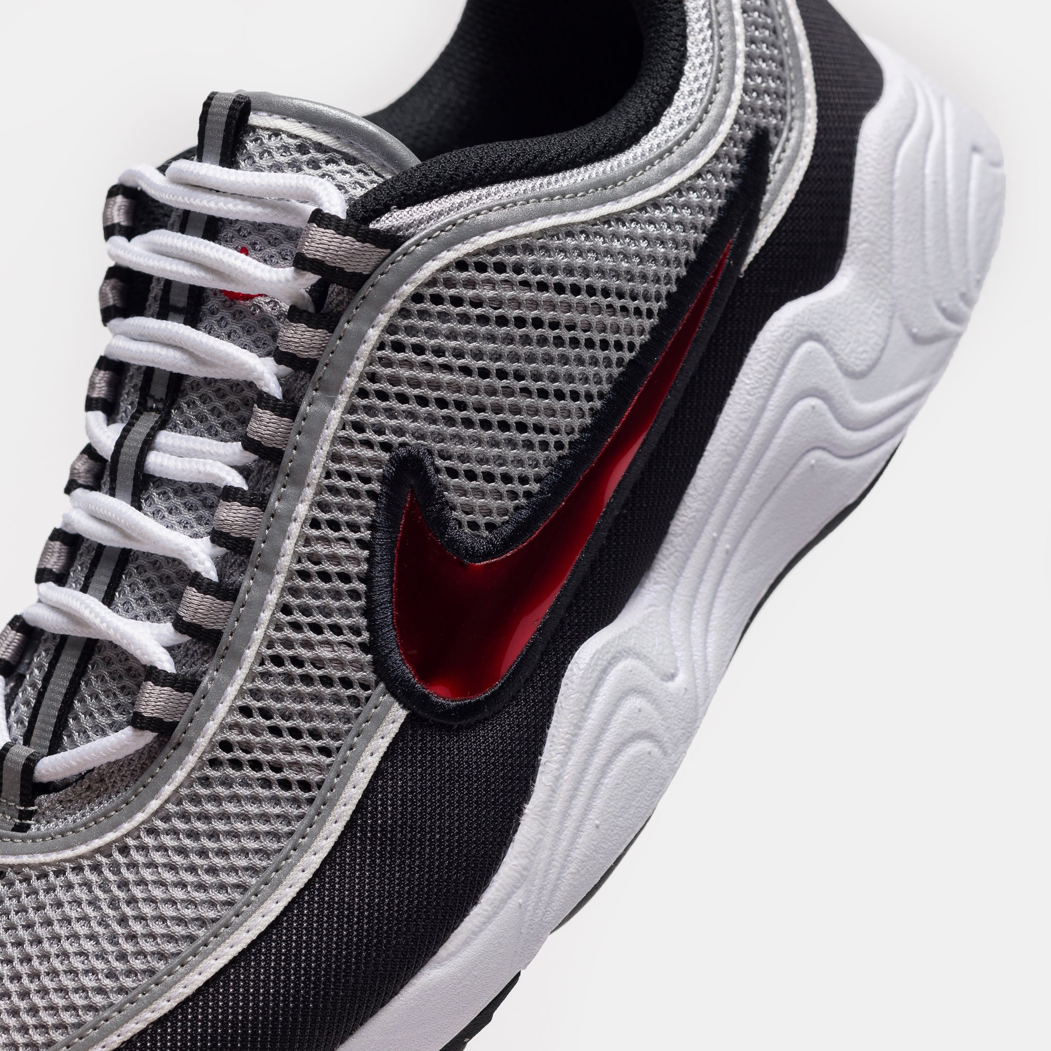 Air Zoom Spiridon SP Sneaker in Metallic Silver/Sport Red/Black/White