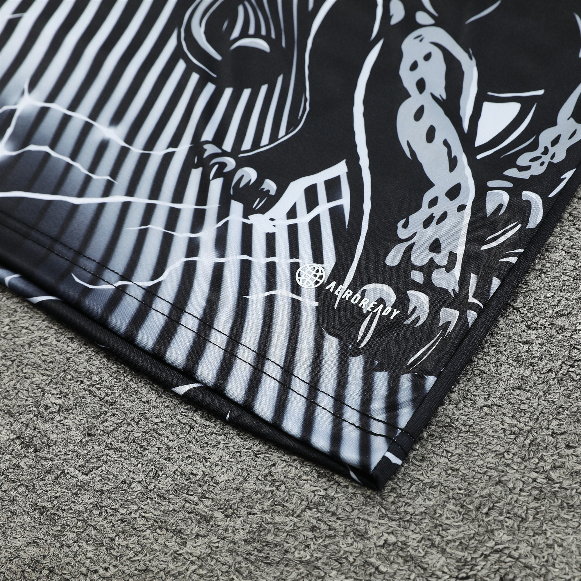 ManixJersey.com | Real Madrid 24-25 Short-Sleeve Training Set - White Leopard Top & Black Shorts -Customize Name, Number and Patch | Worldwide Shipping